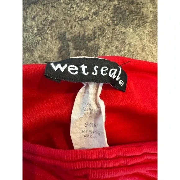 Y2K Wet Seal Bodycon Mini Dress Red Textured Off the Shoulder Party Club Dress - Picture 4 of 7